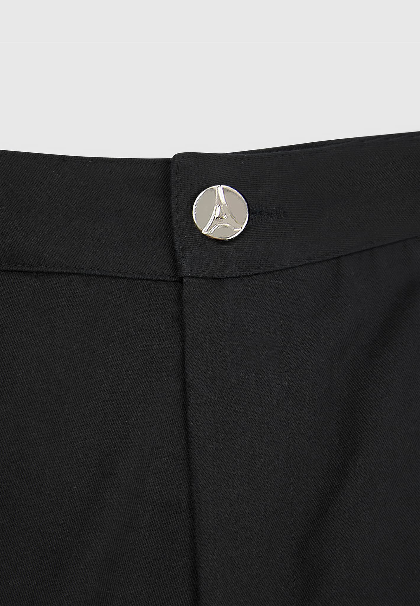 Embellished Contour Cargo Pants - Black | Manière De Voir