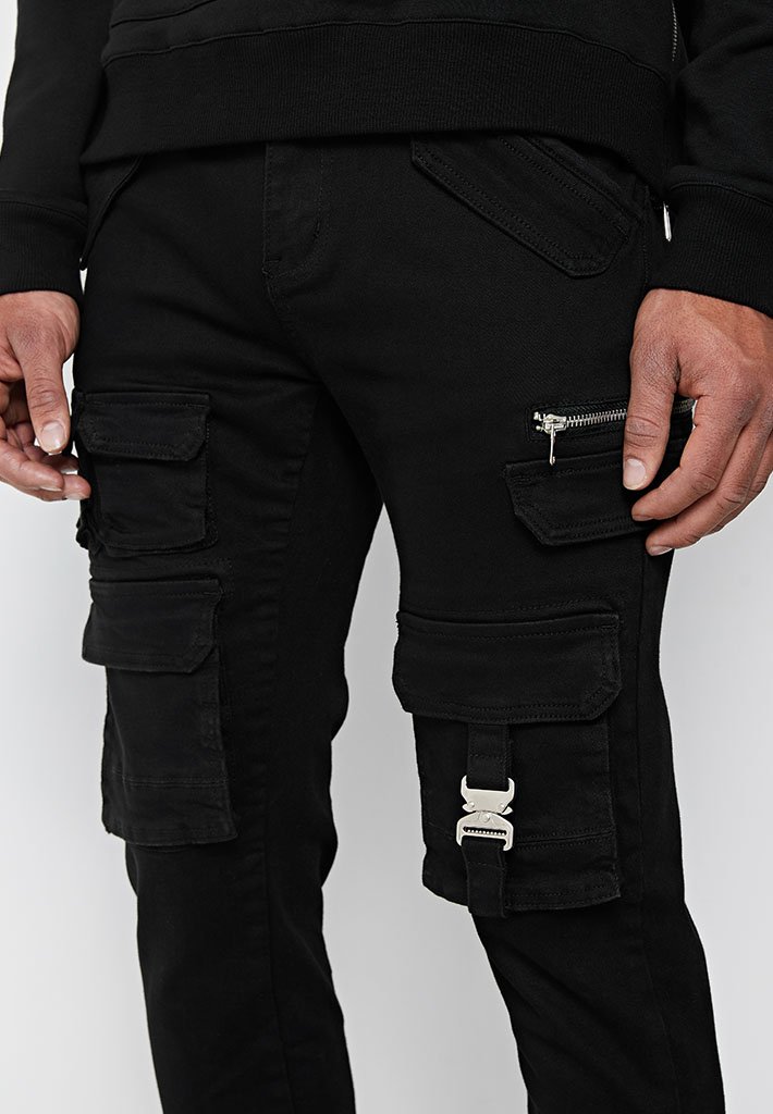 black pocket jeans