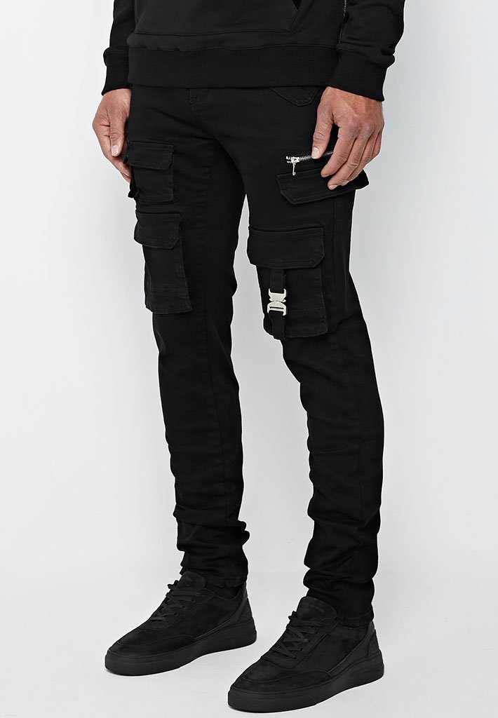 black pocket jeans