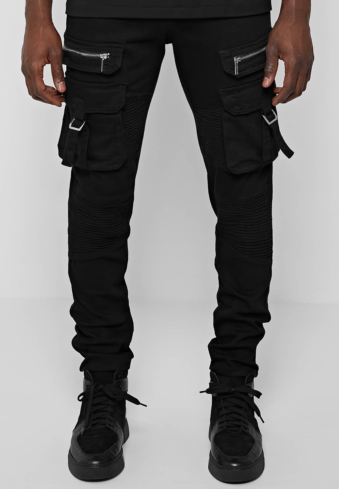 Ribbed Cargo Strap Jeans - Black | Manière De Voir