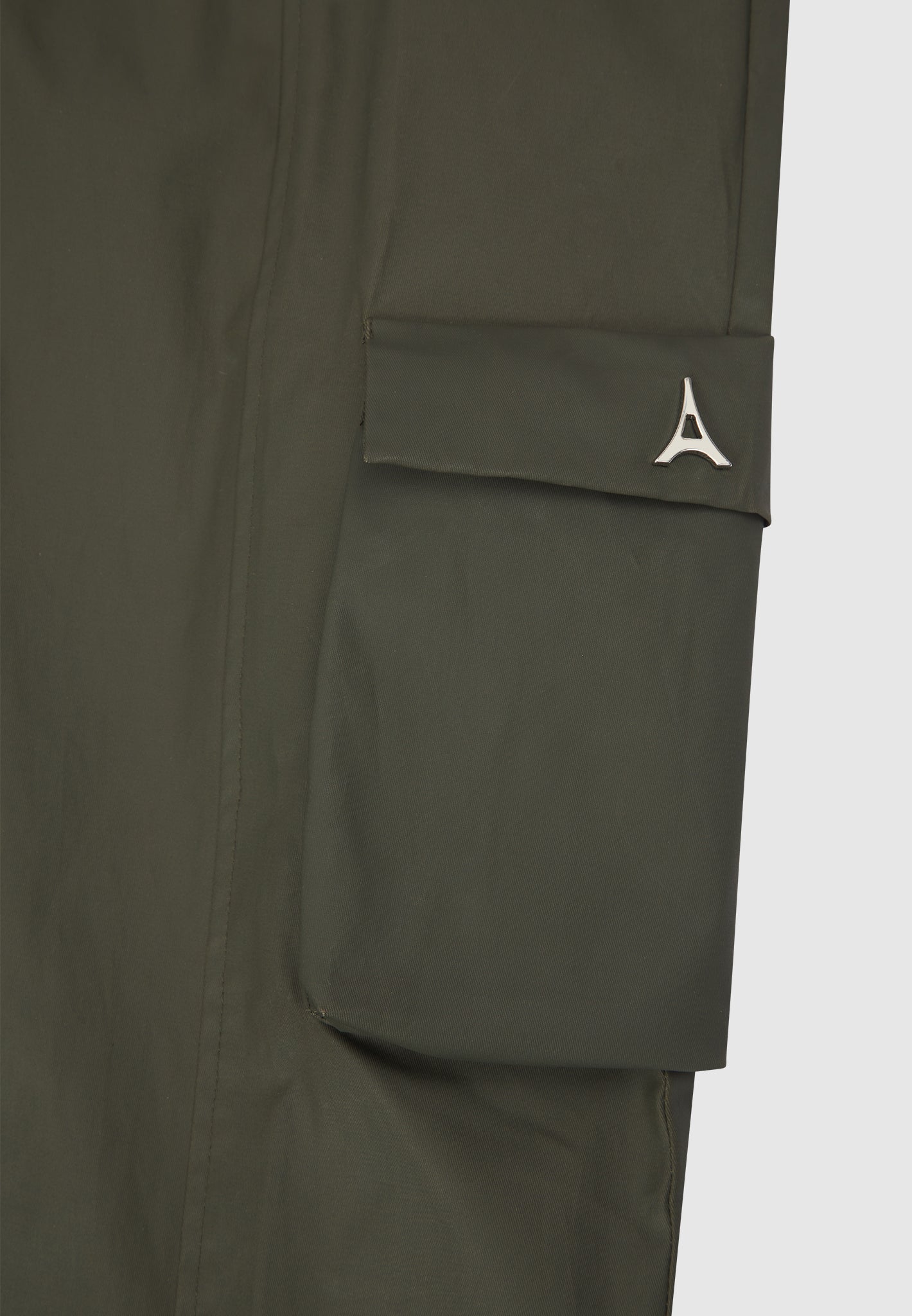 Mid Rise Waxed Cargo Pants - Khaki | Manière De Voir