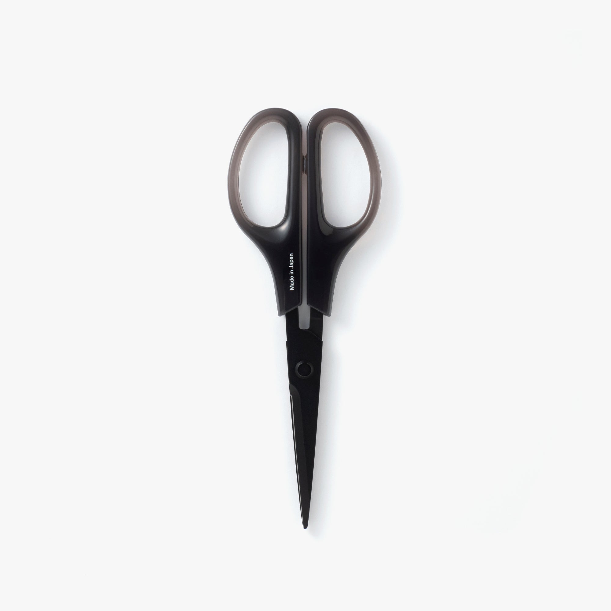 scissors 8 / black  The Outsiders Journey