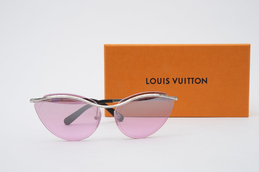 Shop Louis Vuitton MONOGRAM Wild v hoop earrings (M00473) by