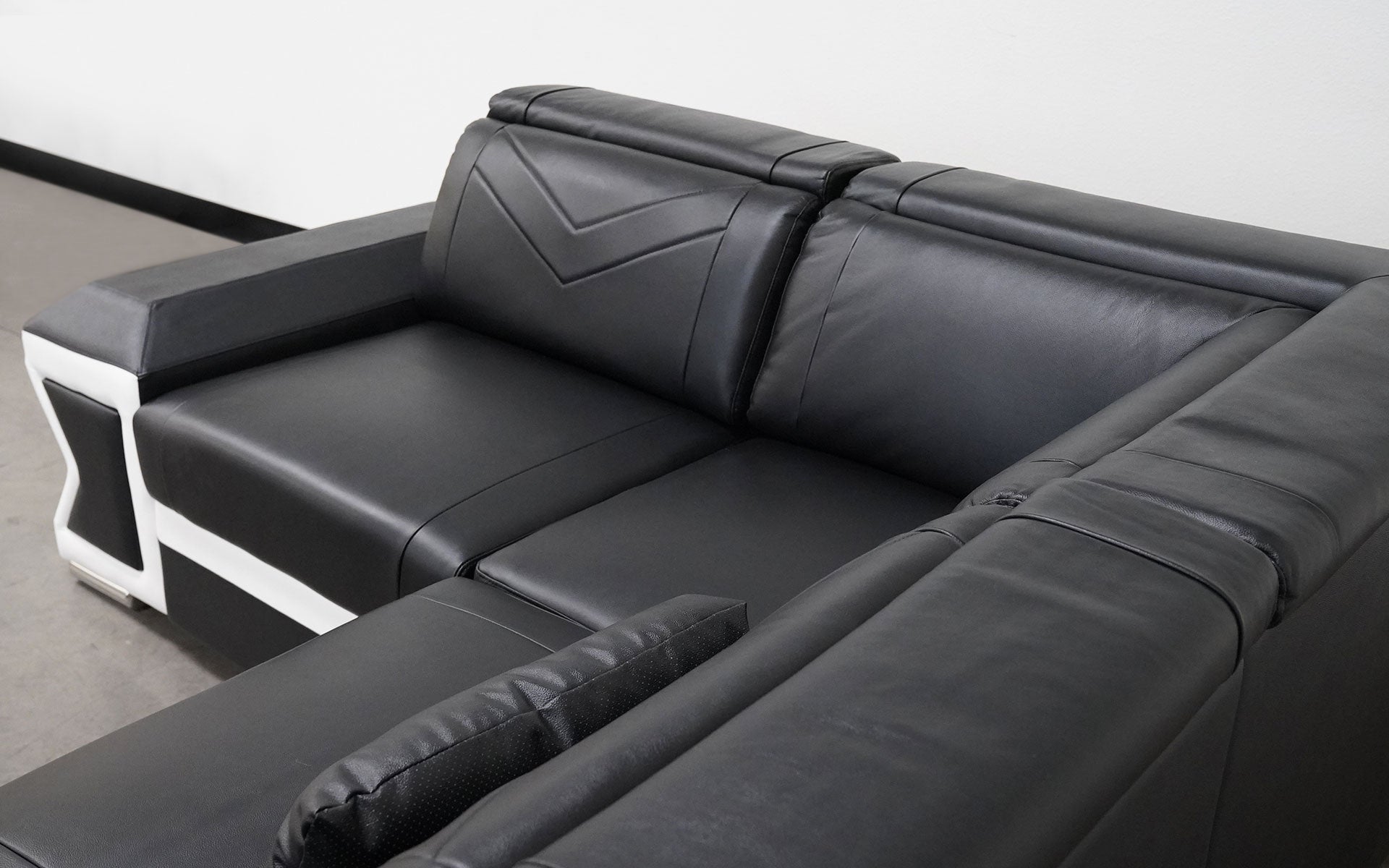 Modern Boancy LED Sectional with Side Storage and Bed Function