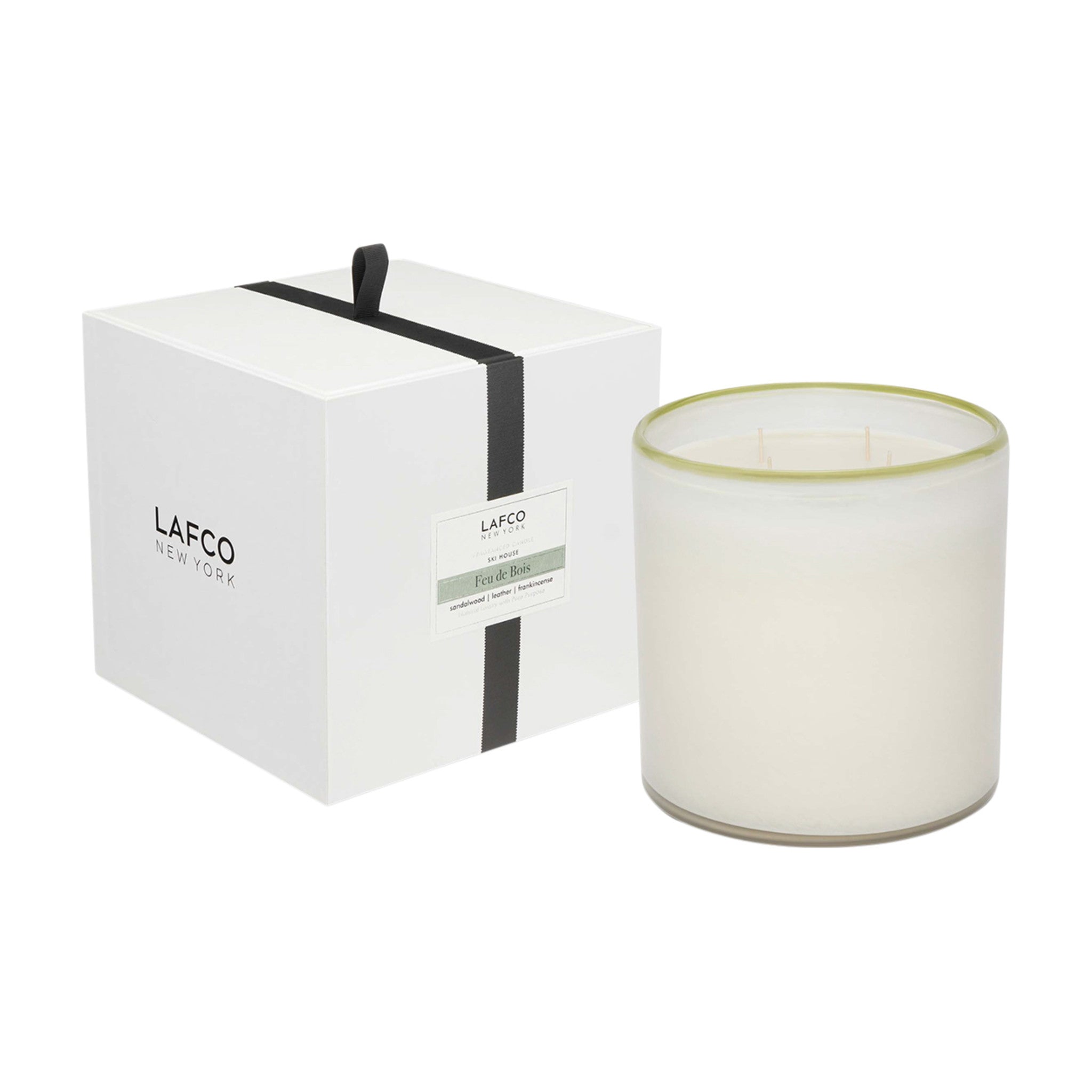 Feu de Bois Candle main image.