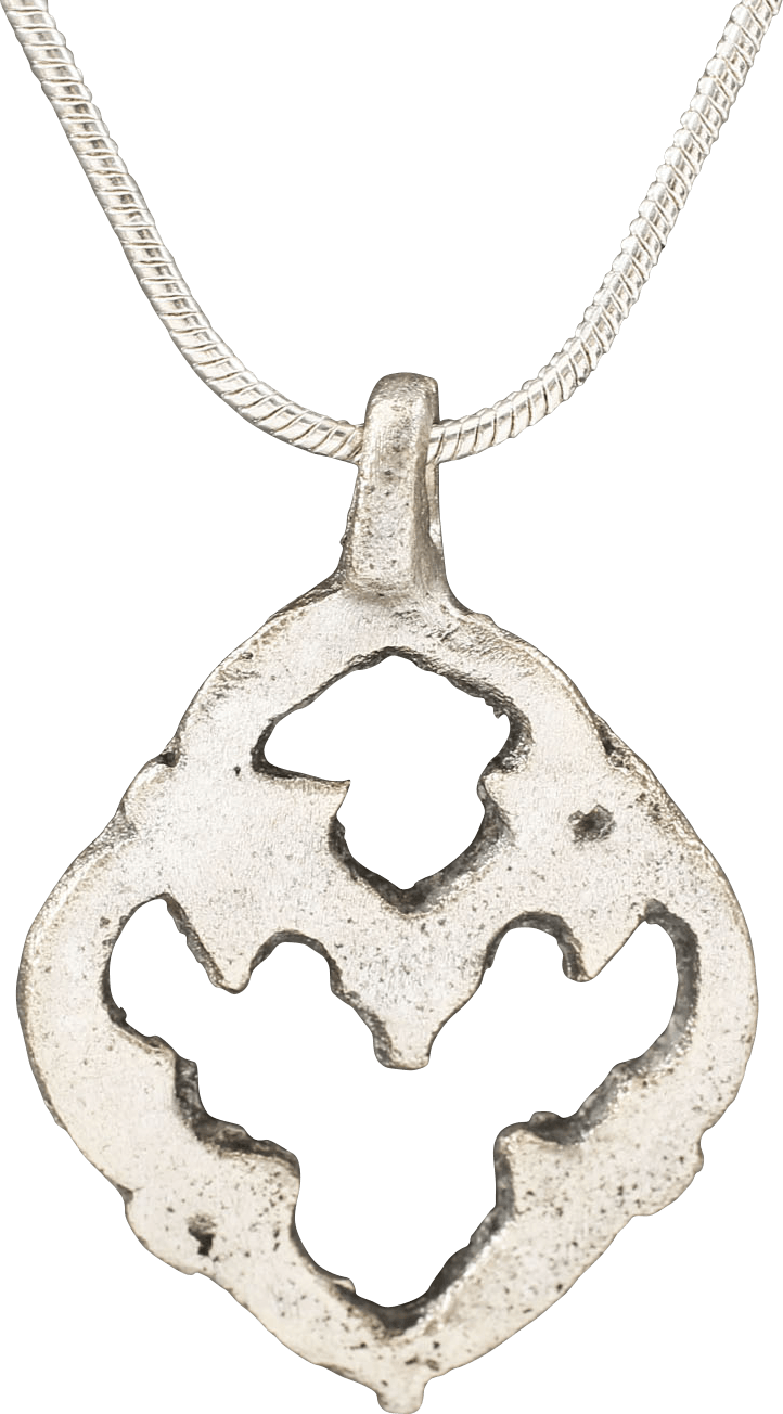 ROMAN WOMAN鈥橲 PENDANT NECKLACE, C.100-300 AD