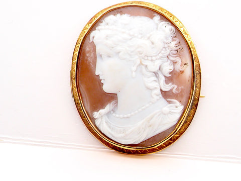 large Victorian Cameo brooch