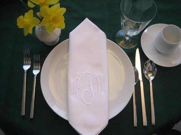 Monogrammed cloth dinner napkins with BUTTONHOLE set of 6,napkin bib, –  Embroidery by Linda Store