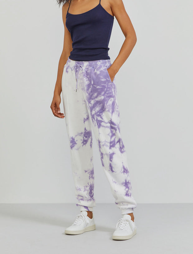 purple sweatpants outfit