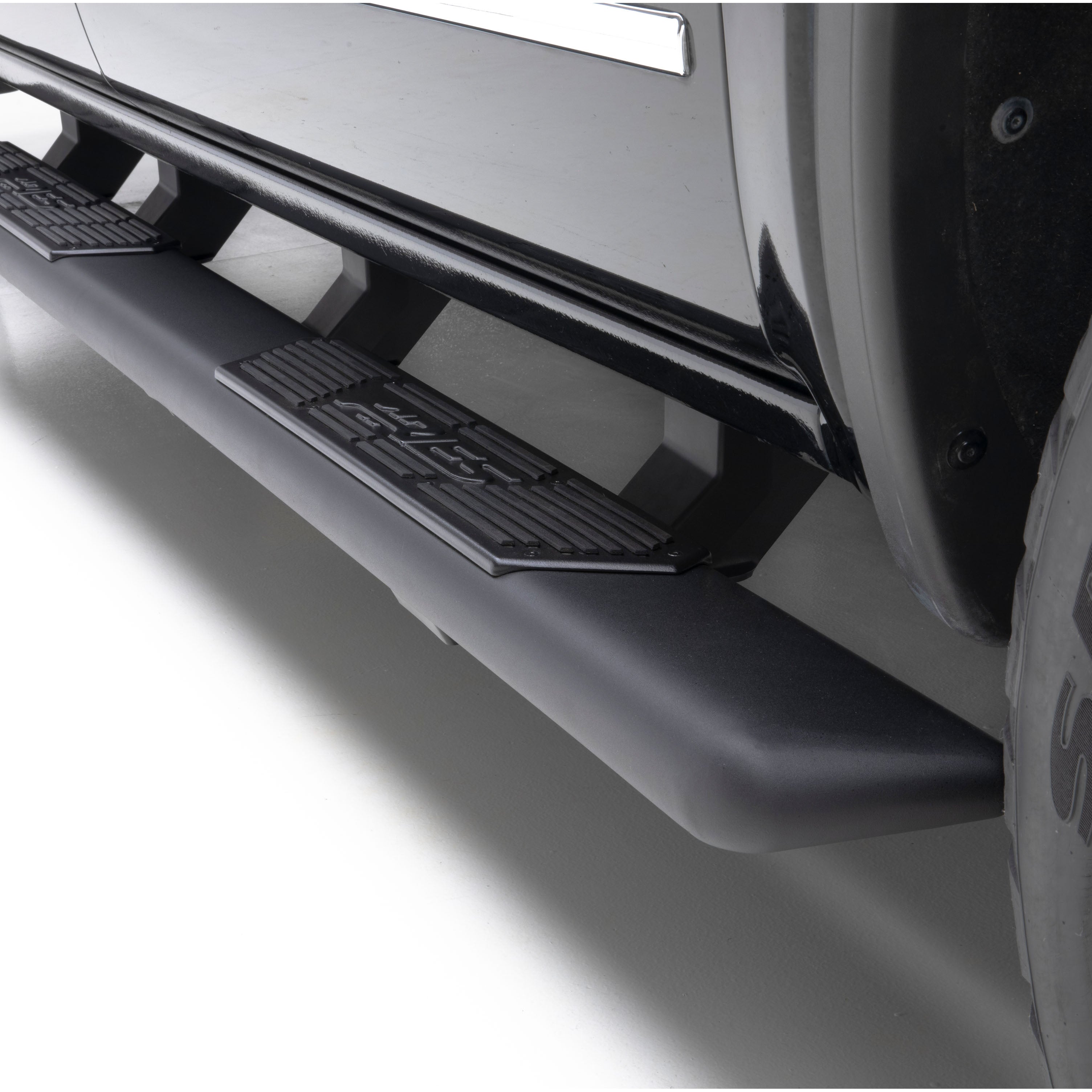 ARIES 2558047 AscentStep 5-1/2in. x 91in. Black Steel Running Boards; Select Chevrolet; GMC