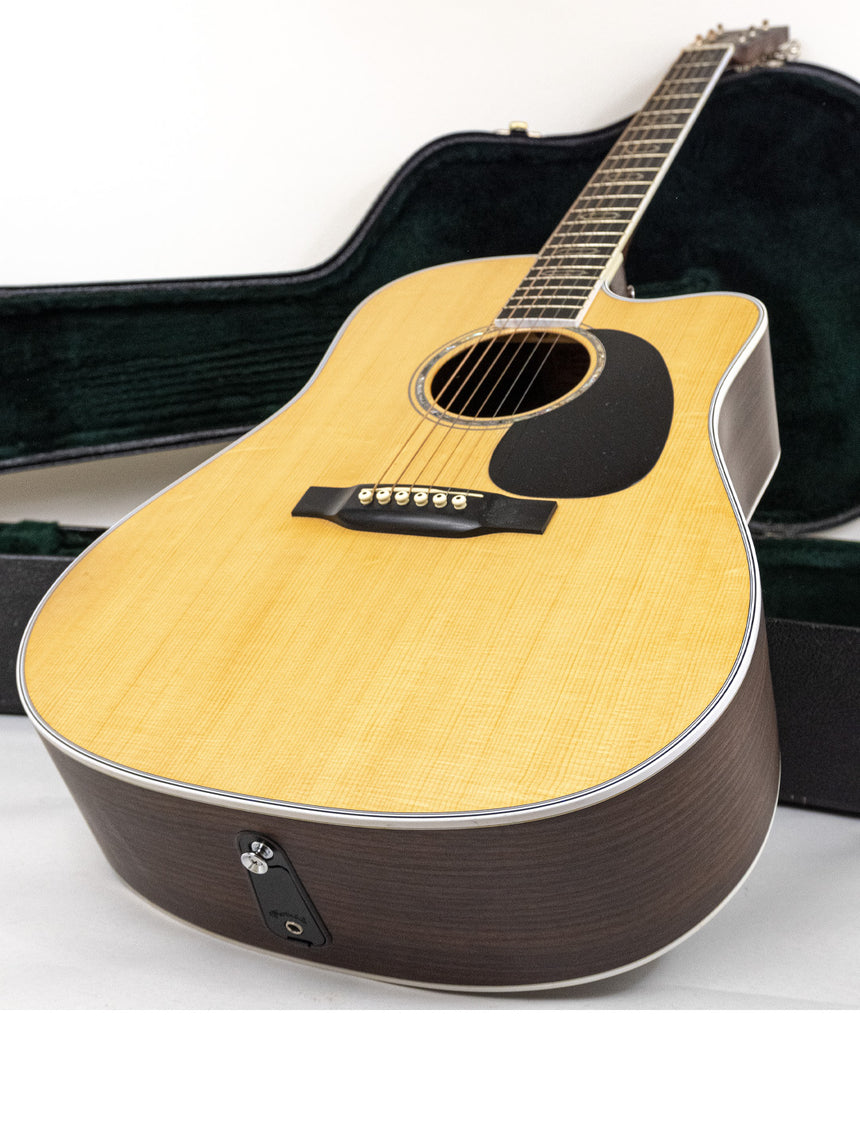 martin dc aura dreadnought