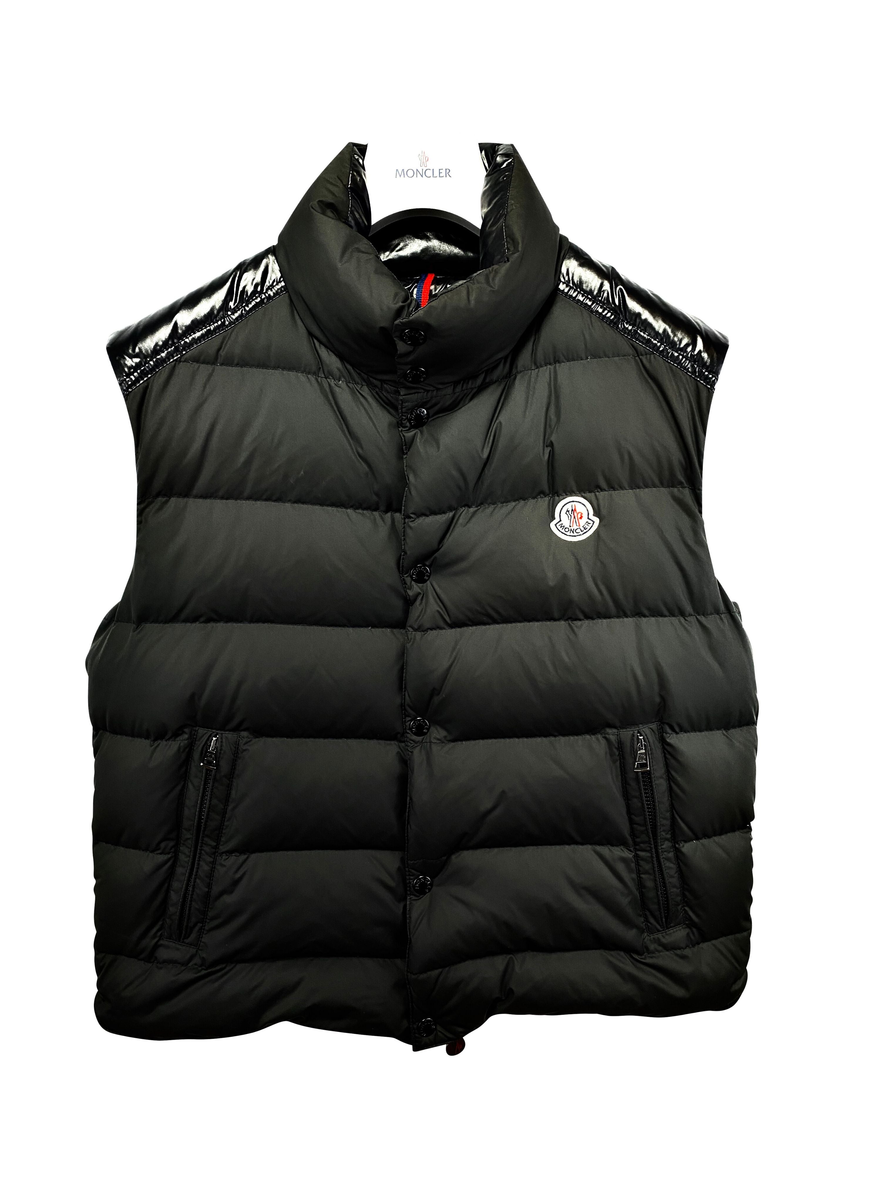 Moncler Cheval Gilet Vest - Size 3 - Colour: Black – HB Authenticated  Luxury Wear