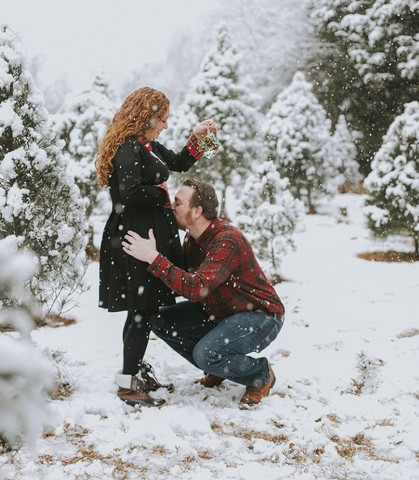 Snow Photoshoot for Pregnancy Announcement