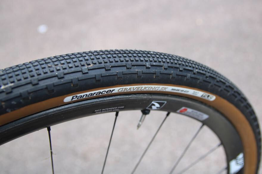 700x32 gravel tires