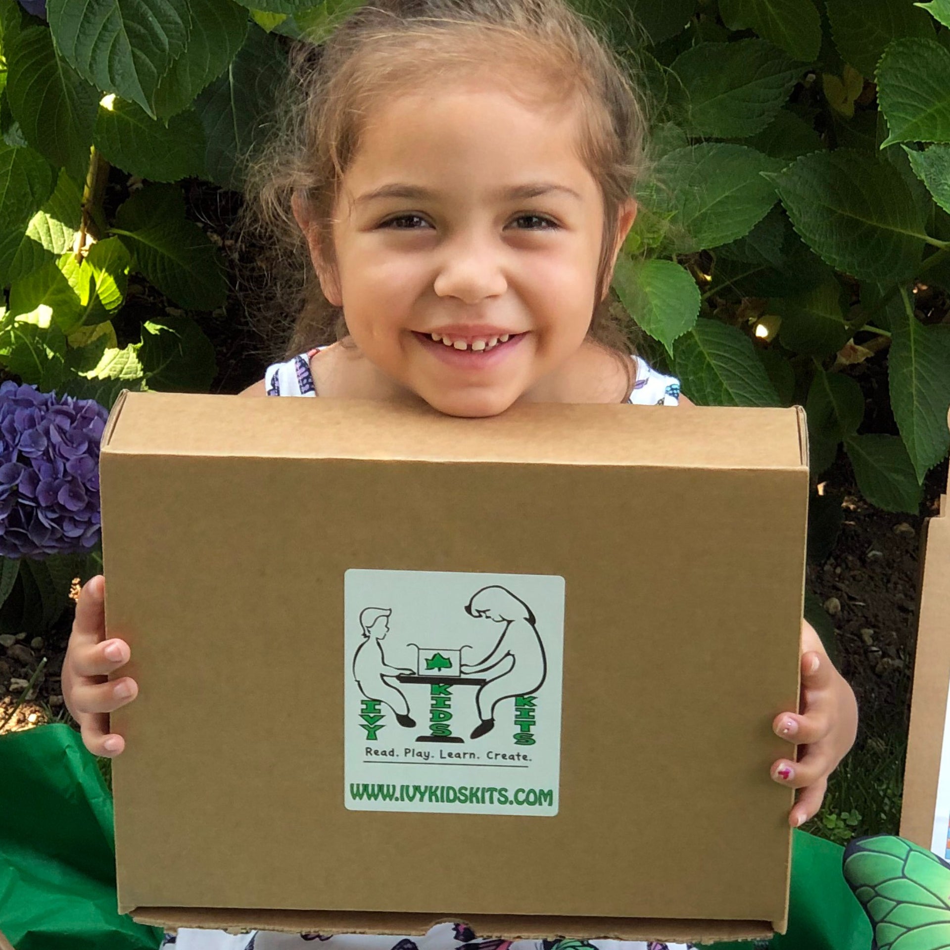 Ivy Kids Kit - We're Roaming Through the Rainforest