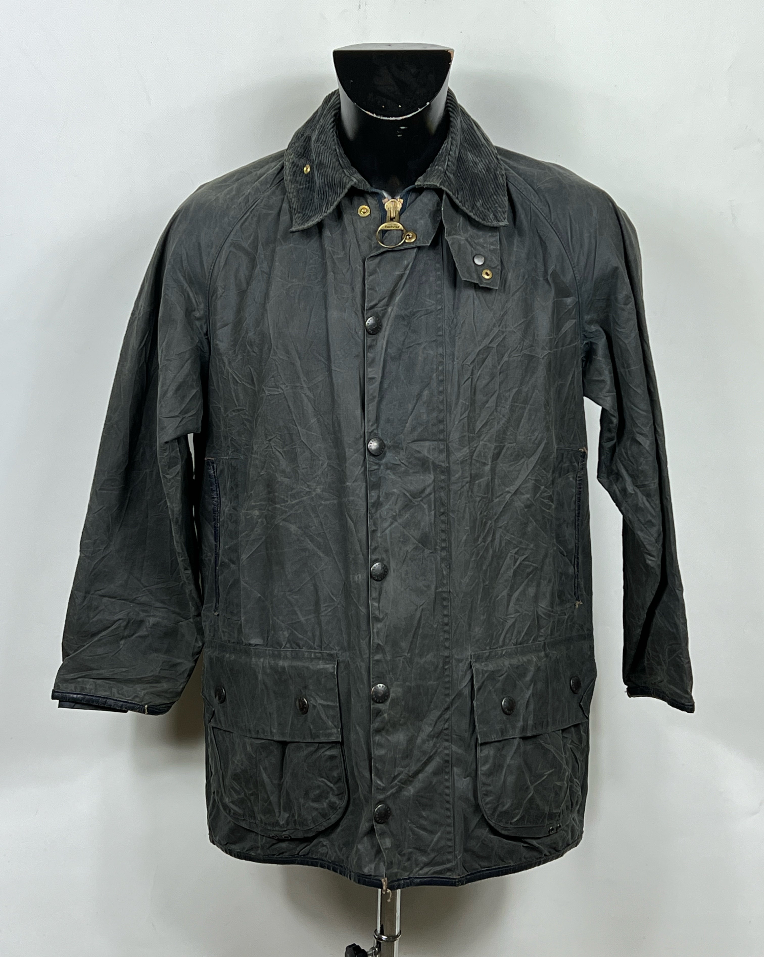 クラシカルレインボーハッピーバード Barbour Border SL Navy C38