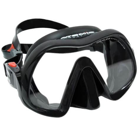 Best Scuba Diving Mask 2021 - Atomic Venom Frameless Mask