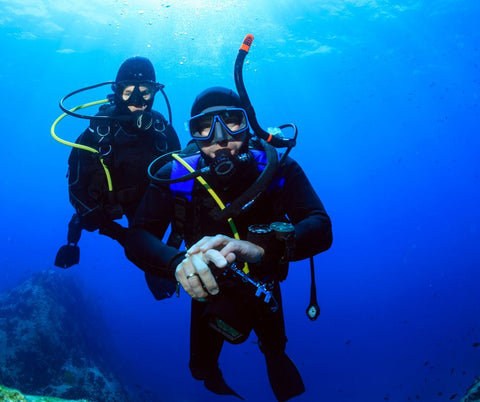 Is It Ever Too Late to Start Scuba Diving? - Mike's Dive Store