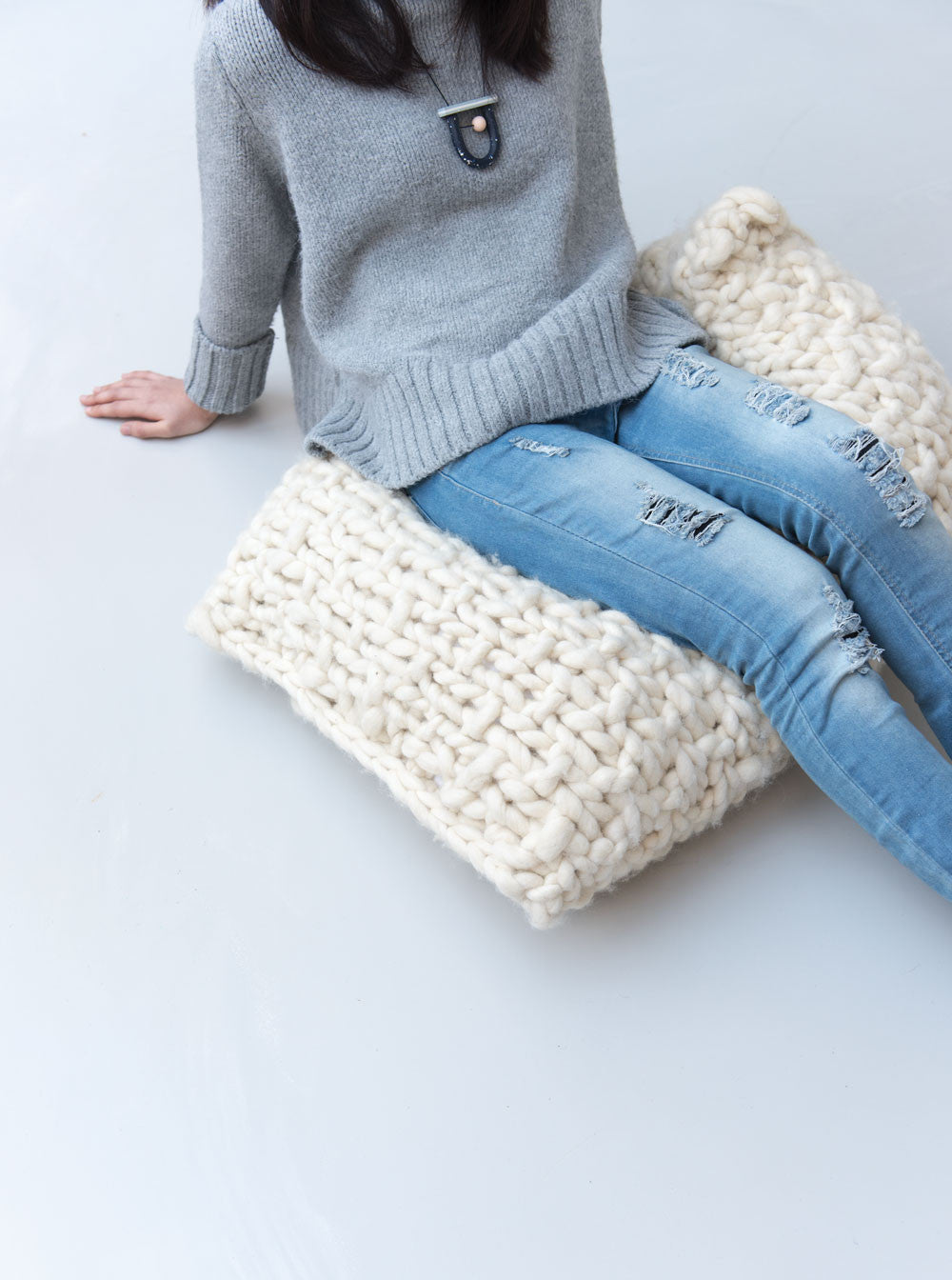 Extreme Knitted Pouf By Tjockt Koel Magazine