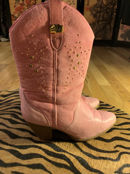 baby pink cowboy boots