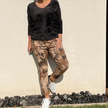 Load image into Gallery viewer, Luna Jogger - Metalic print - every day jogger- Tobacco

