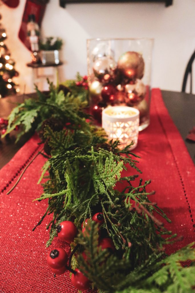 holiday garland décor