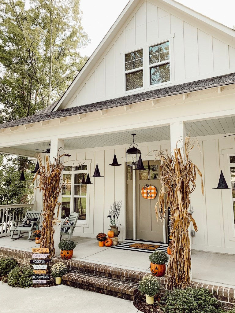monogrammed pumpkin, front porch decor, pumpkins, fall decor