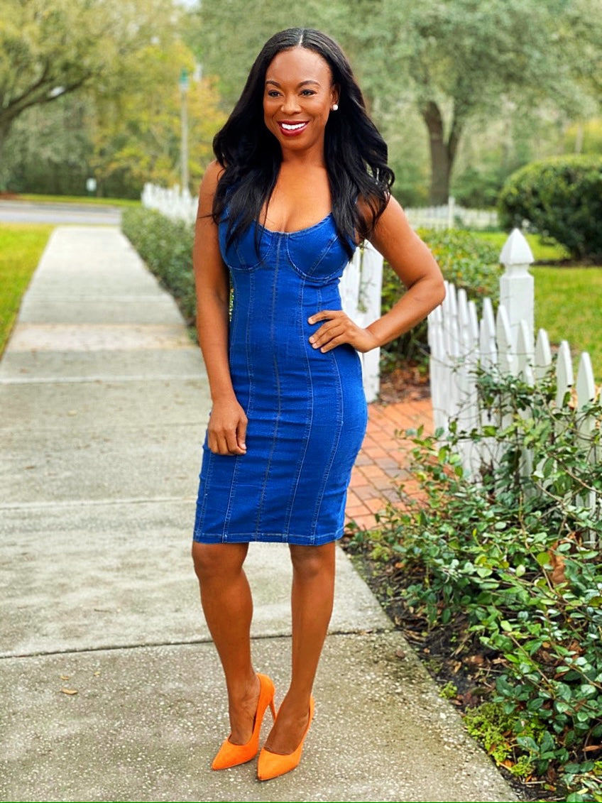 How To Wear A Bodycon Denim Dress – MICKAA