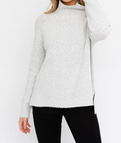 LONGSLEVE TURTLE NECK SWEATER