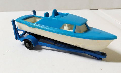 Lesney Matchbox no. 9 Boat and Trailer Cabin Cruiser 1966 Made in England