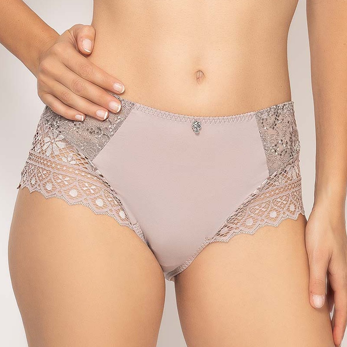 Empreinte Cassiopee Full Brief