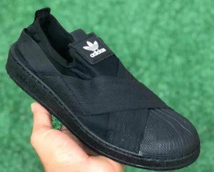 adidas slip on preto 35