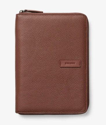 Kinnon Women's 13 Laptop Sleeve in nude Italian pebble leather