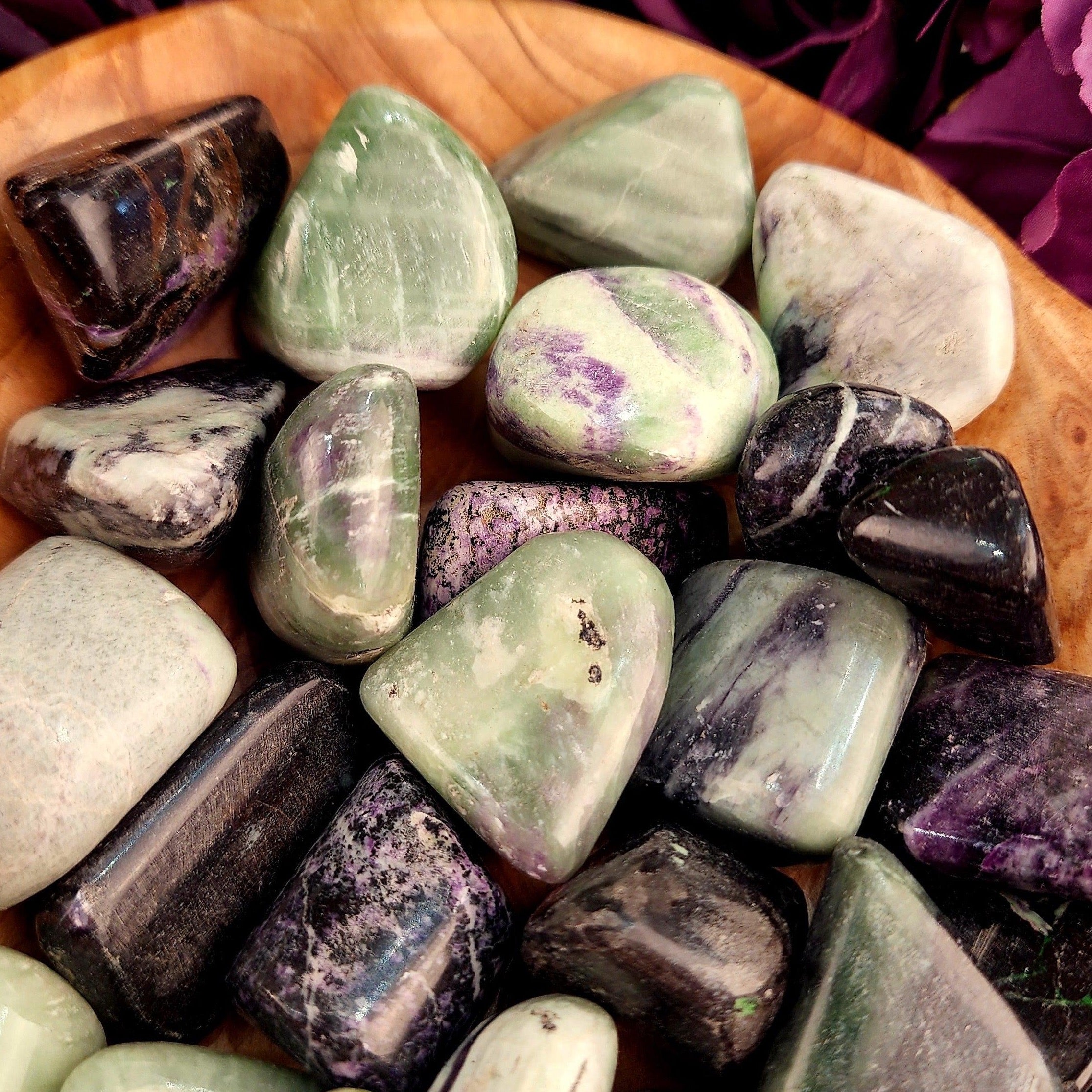 Green Jasper Crystal Tumbled Stone Polished Gemstone / Sleep Changes  Harmony / Children Pebble Stones Crystals Gemstones Rock Gem Tumble 