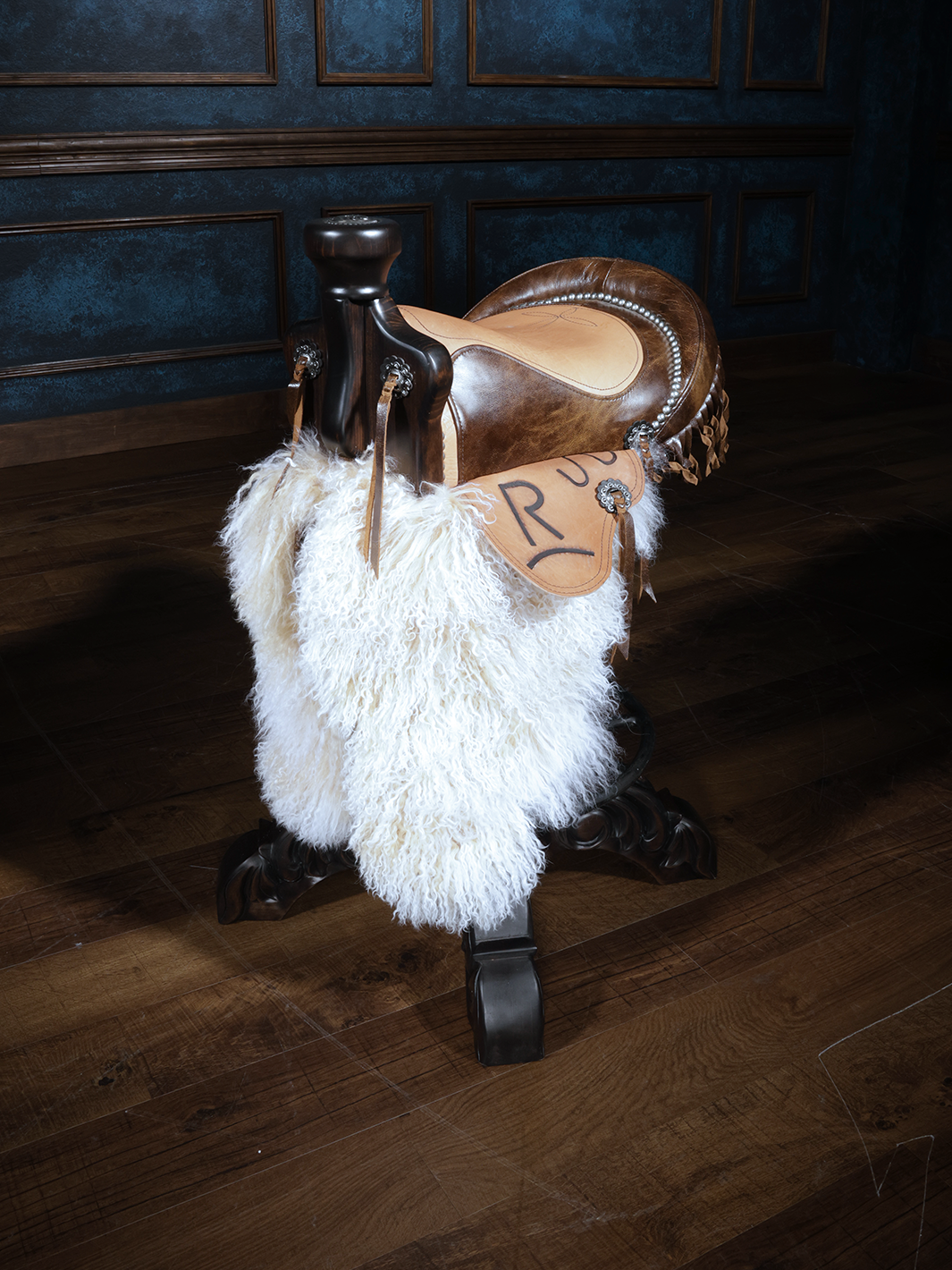 Stanley Tooled Leather Saddle Stool – Runyon's Fine Furniture