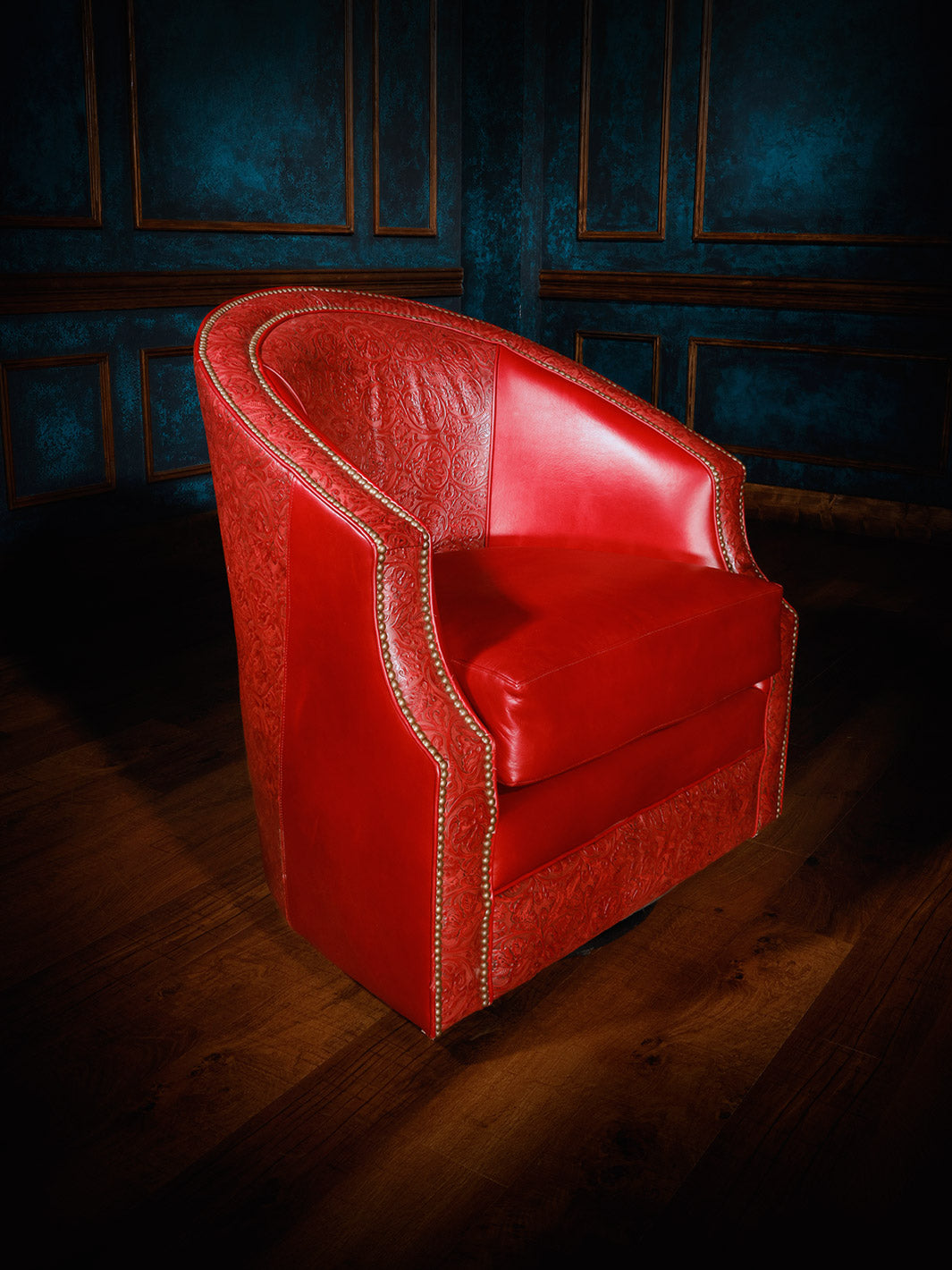 Red Sun Rising Western Swivel Chair – RUNYON'S FINE FURNITURE