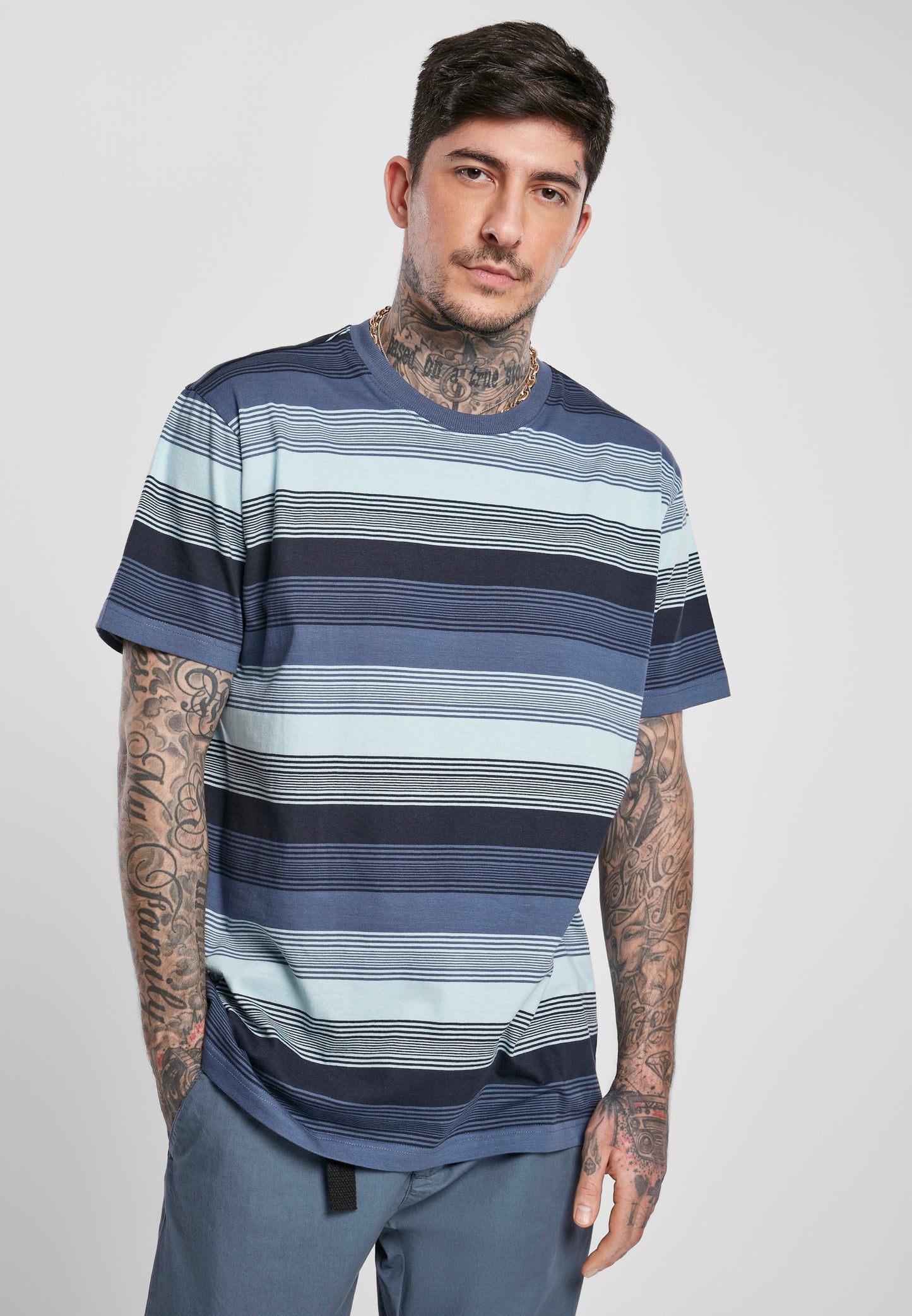 Urban Classics Yarn Dyed Sunrise Stripe T-Shirt in Vintageblau