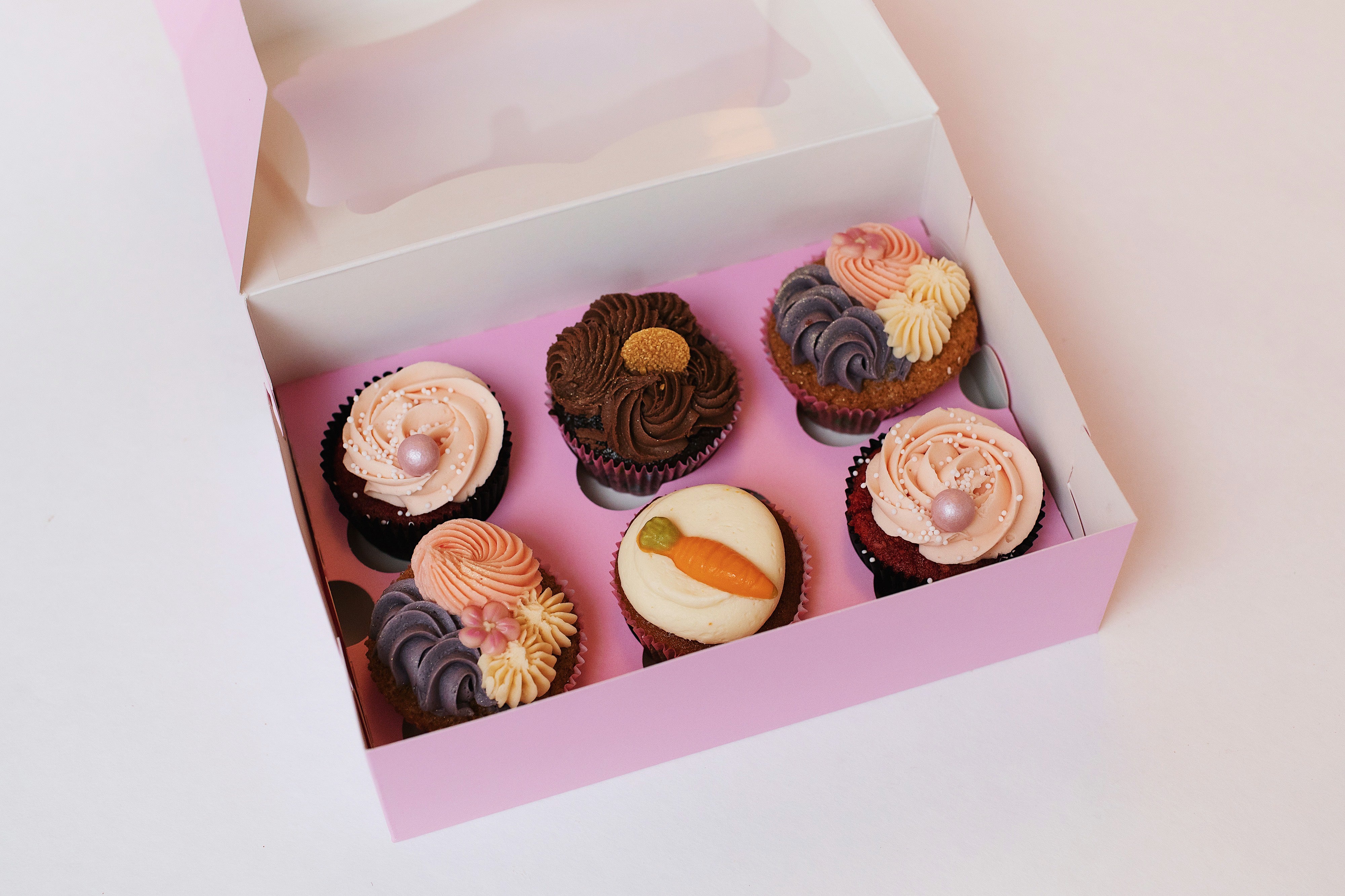 niet verwant spijsvertering Taiko buik Cupcakes bestellen? Koop jouw box online en laat het pakket bezorgen! -  Coffeelicious Bakery