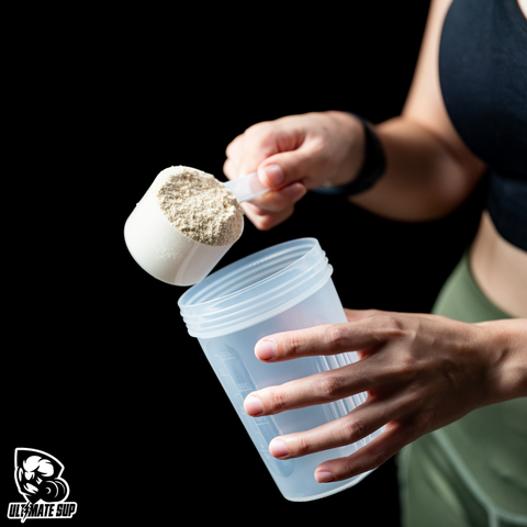 1 Scoop of Whey Protein: How Many Calories and Protein Does it Contain