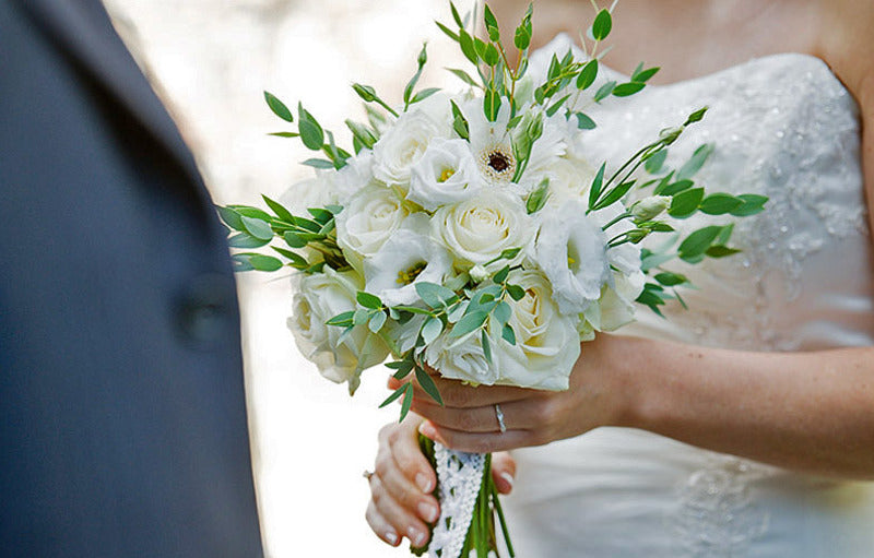 10 Cara Kreasikan Bunga di Hari Pernikahan