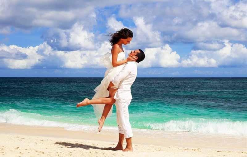 7 Hotel Romantis di Bali Ini Tawarkan Paket Honeymoon Murah