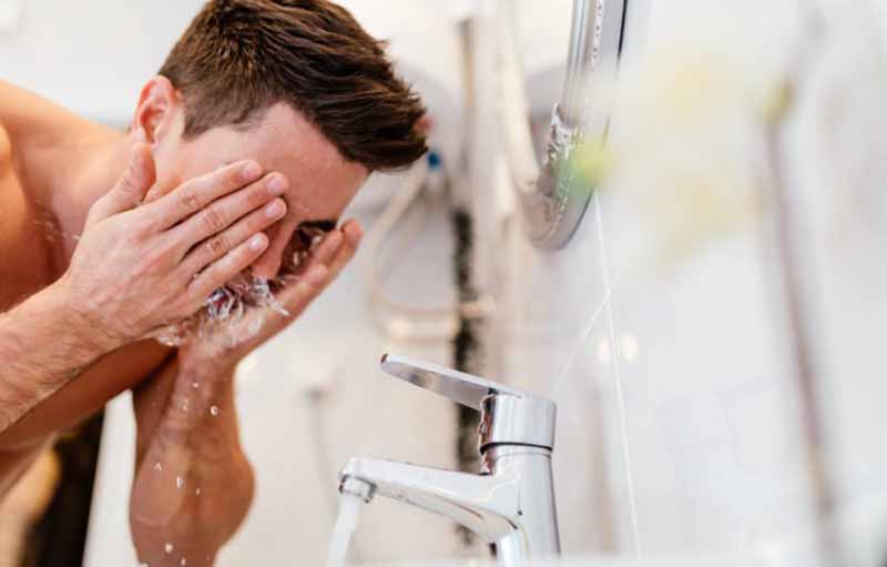 7 Kesalahan yang Sering Anda Lakukan ketika Mencuci Wajah
