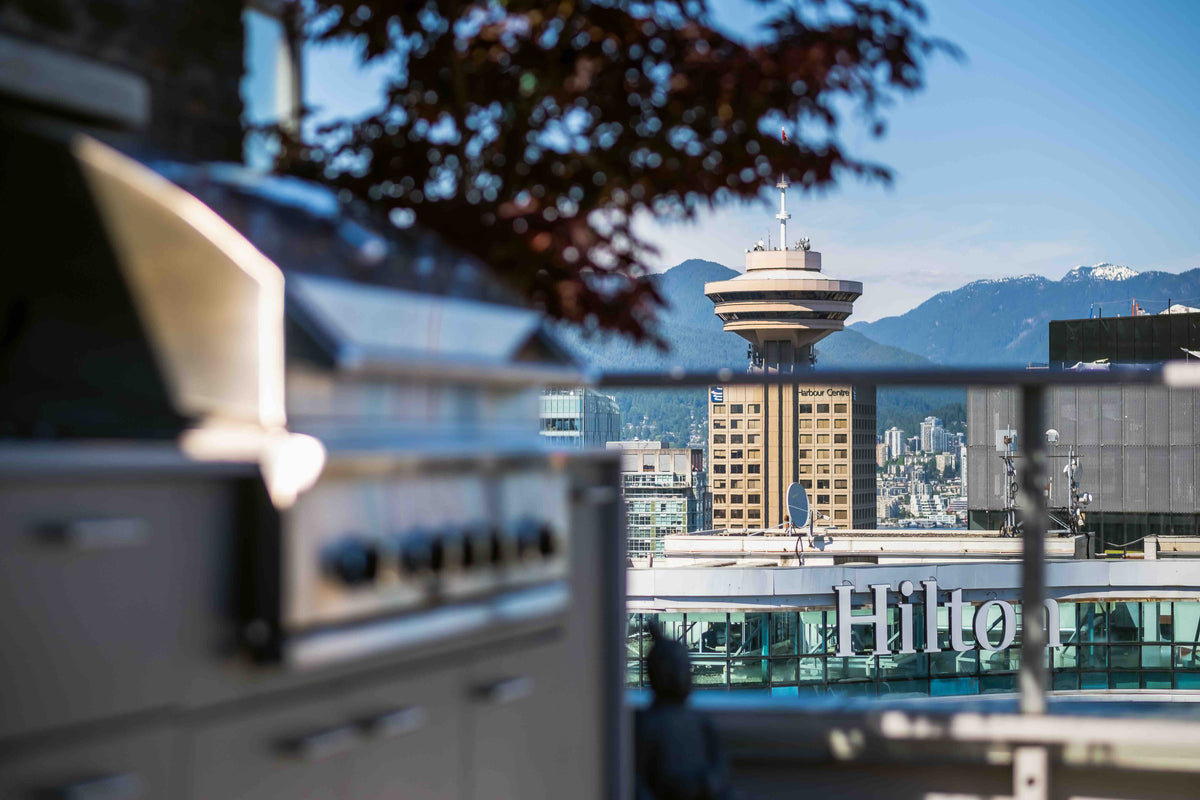 Urban Bonfire Outdoor Kitchen