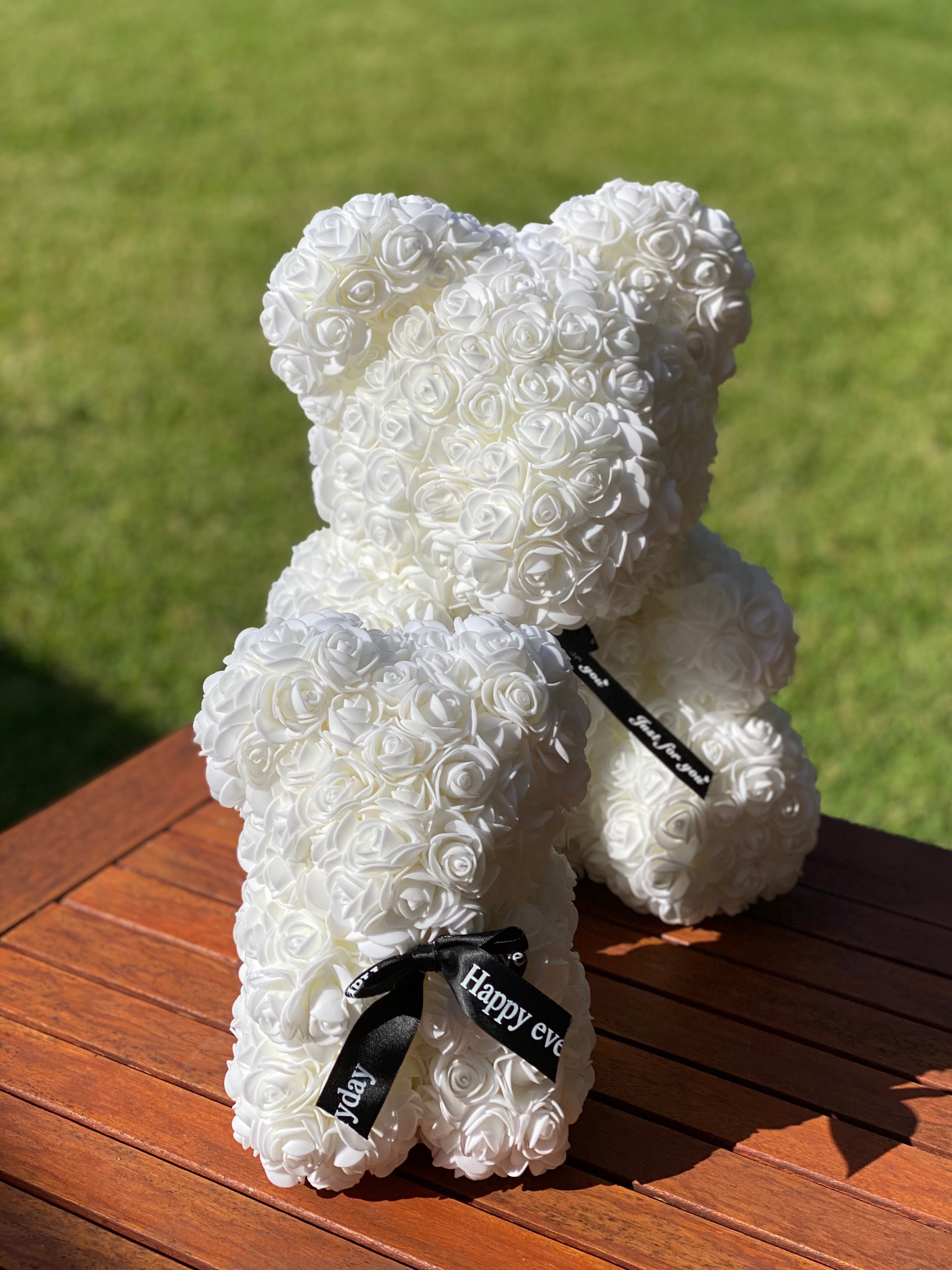 white teddy bear images with roses