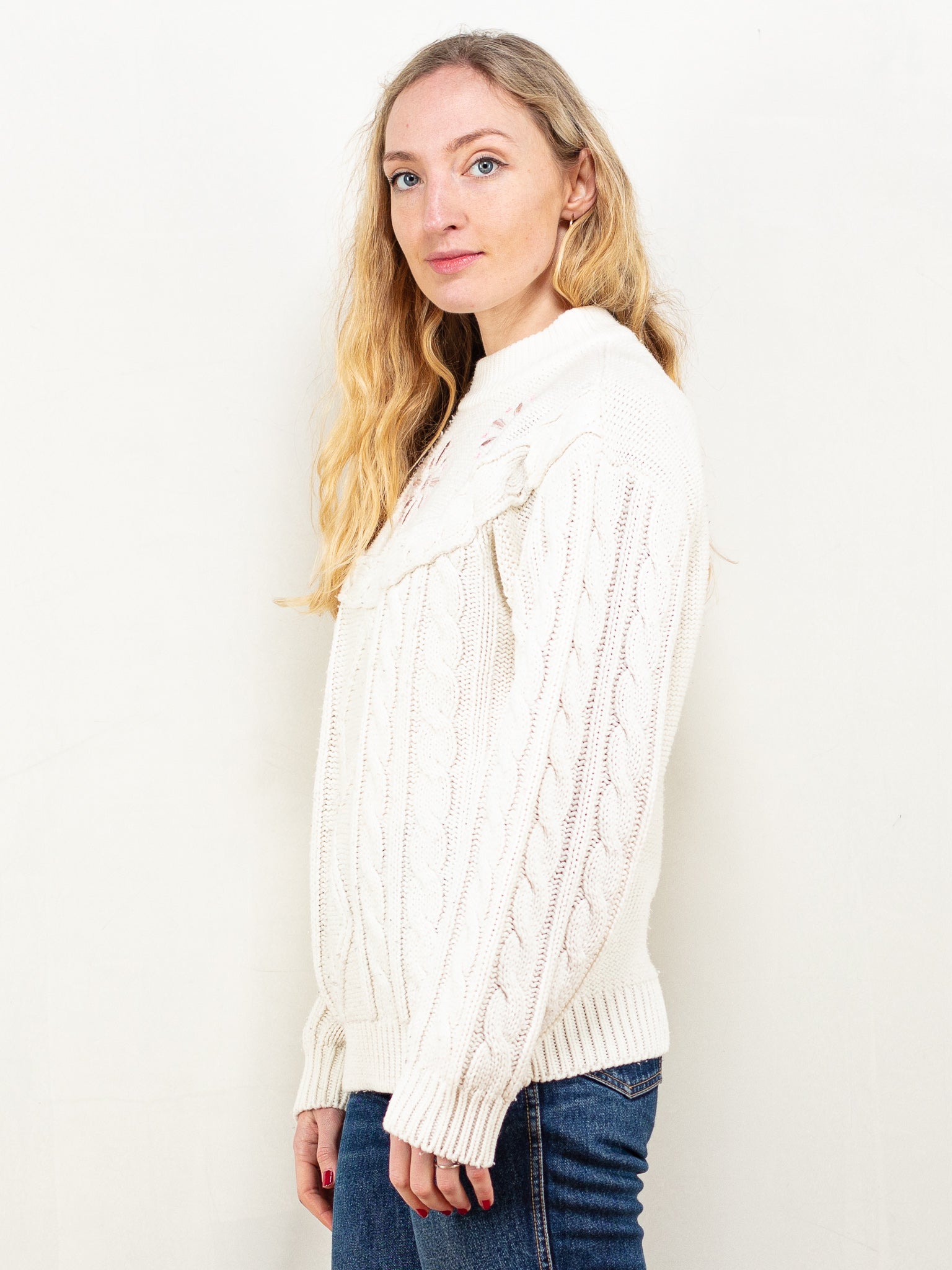 Vintage 80's Women Knit Sweater in Cream