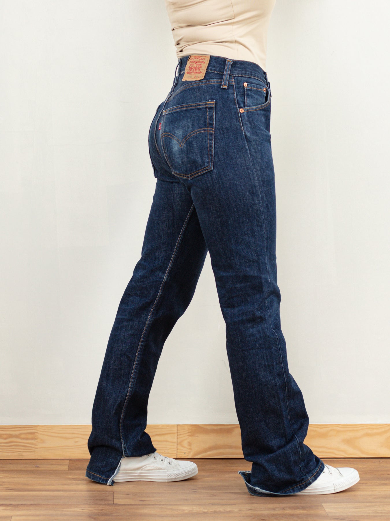 Online Vintage Store  90's Women LEVIS 502 Taper Fit Jeans