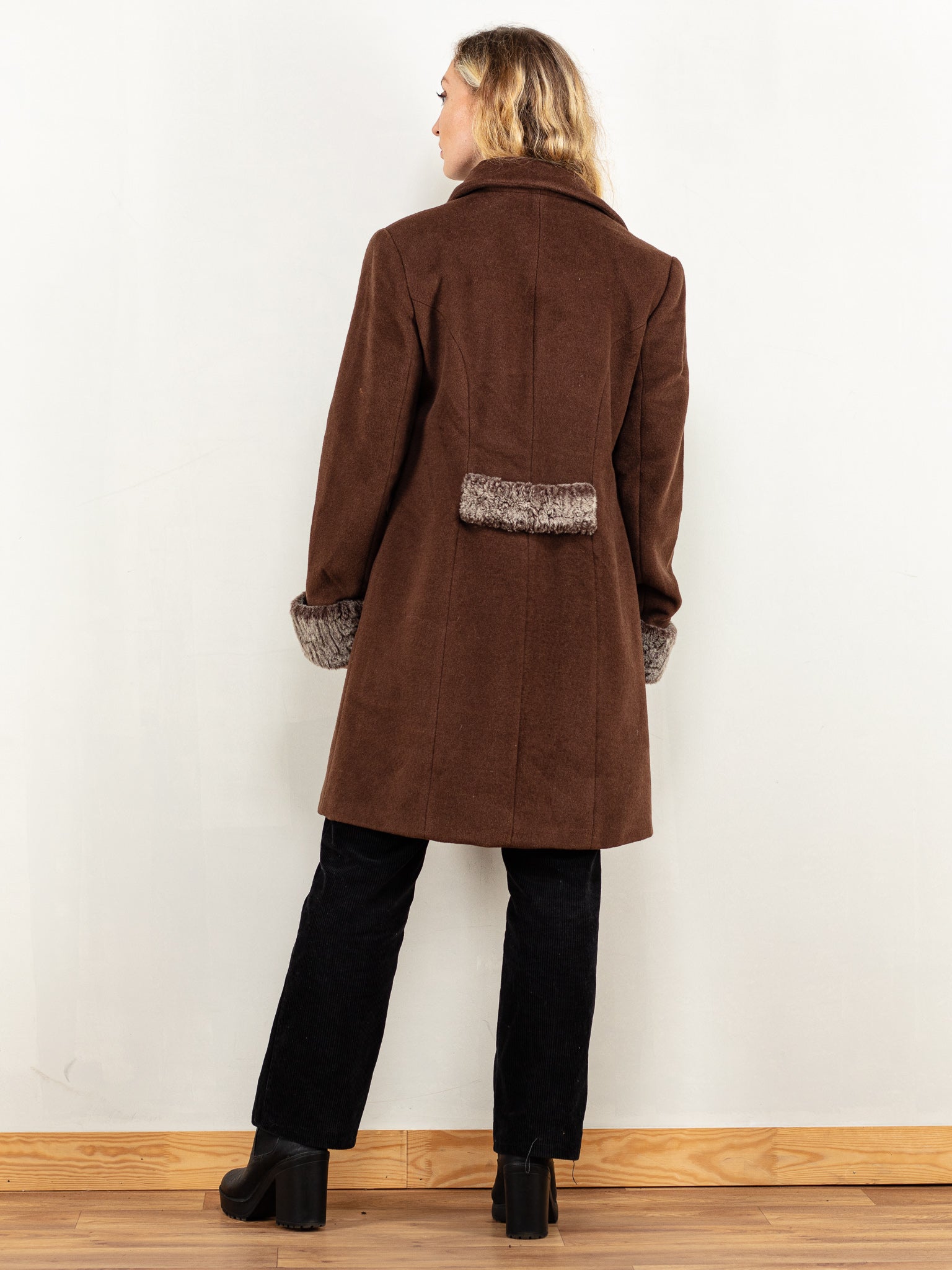 Vintage 80's Women Pure Wool Coat in Brown