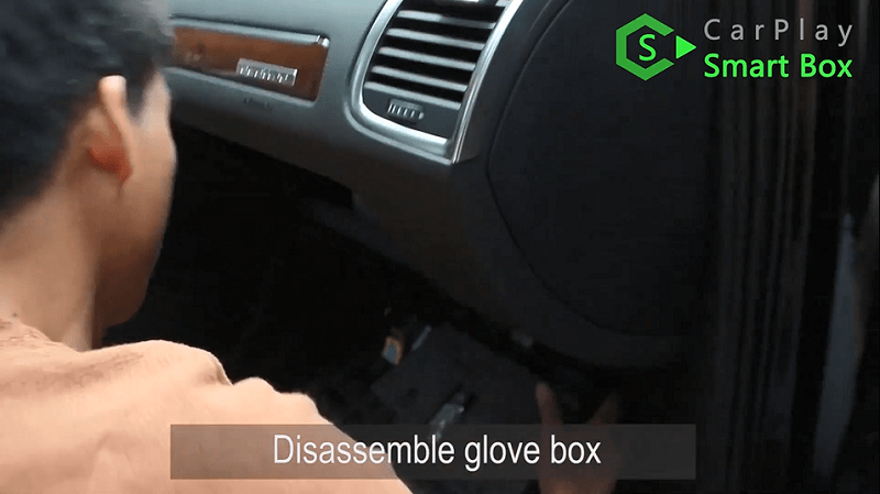 1.Disassemble glove box.