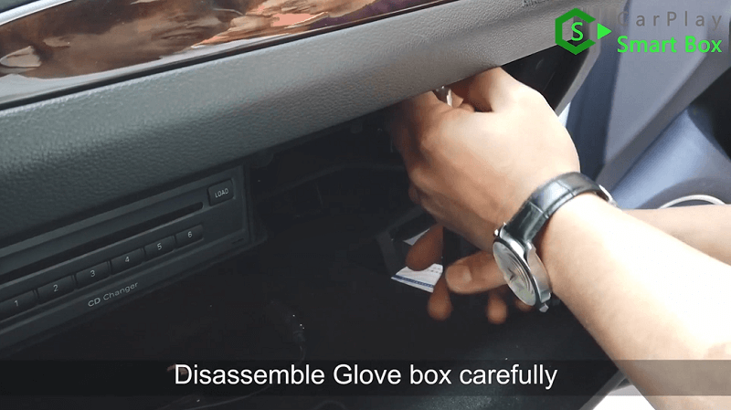 1.Disassemble glove box carefully.