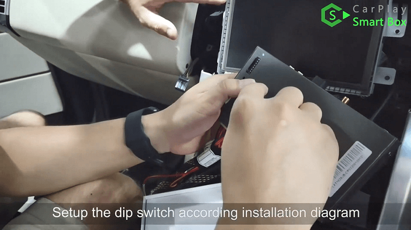 10.Impostare il dip switch secondo lo schema di installazione.